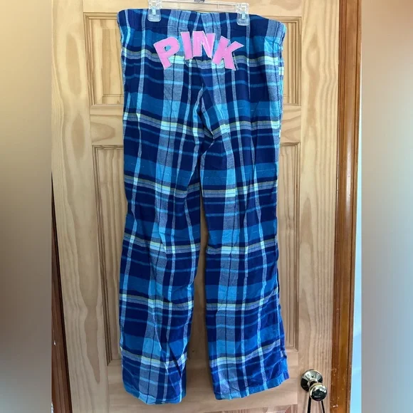 Victoria’s Secret Pink flannel pajama pants with drawstring - Picture 2 of 5